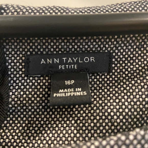 EUC Ann Taylor Dress - Picture 3 of 3